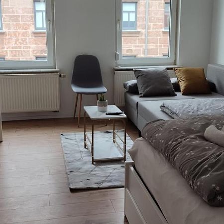 Privatzimmer-2 In Ruhiger Lage 9Min Von Hbh Núremberg Exterior foto